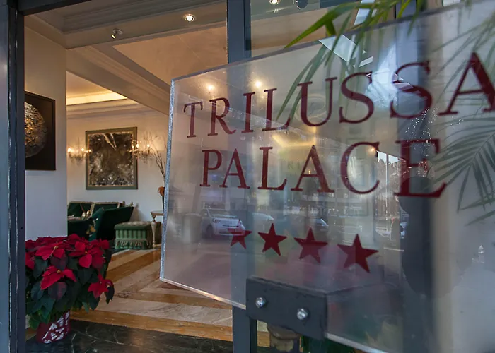 מלון Trilussa Palace Congress & 4*