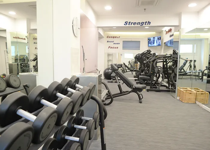 מלון Trilussa Palace Congress & 4*