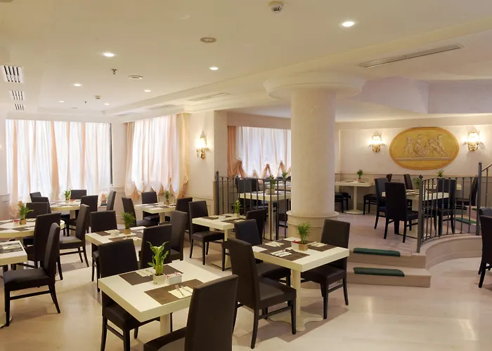 Trilussa Palace Congress & מלון