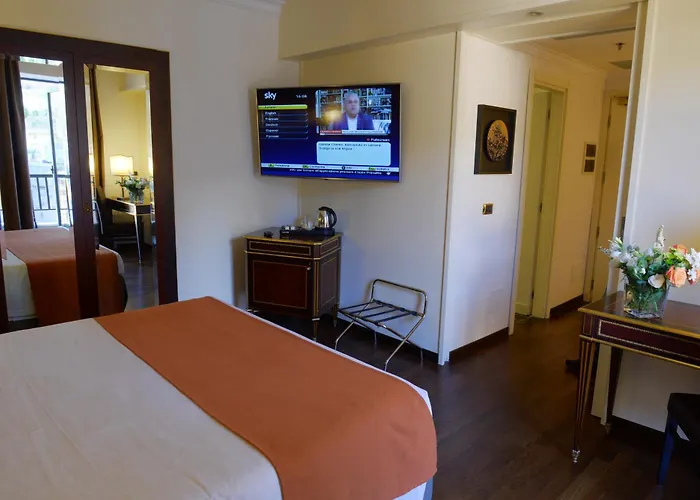 מלון Trilussa Palace Congress & 4*