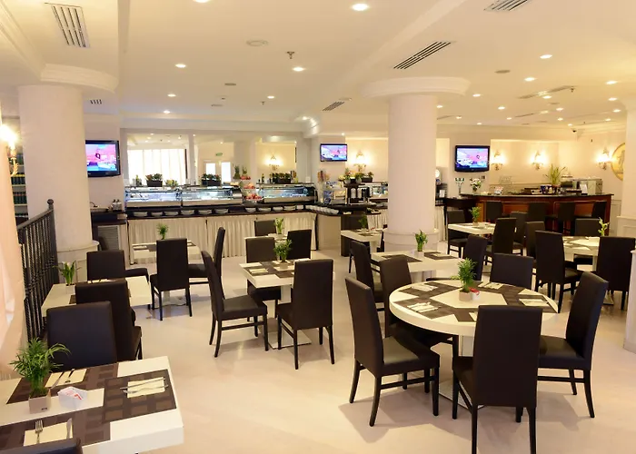 מלון Trilussa Palace Congress &