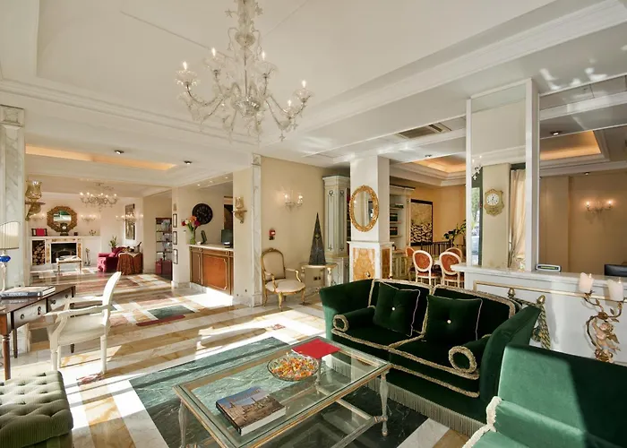 מלון Trilussa Palace Congress & 4*